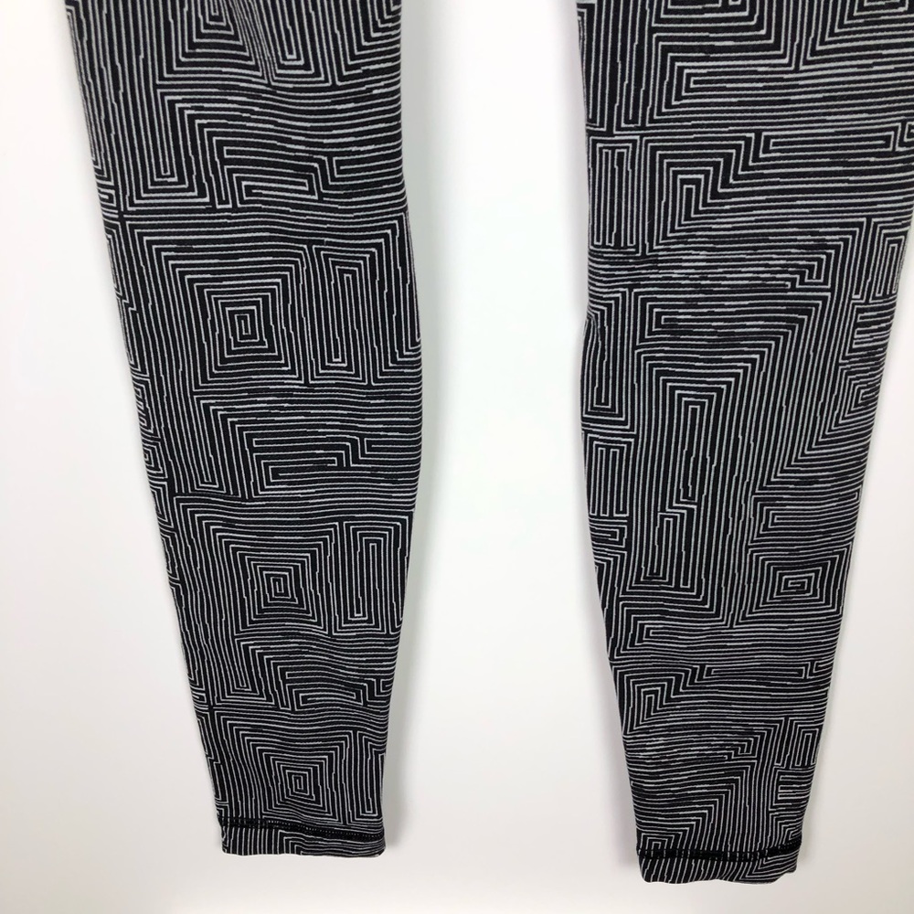 Lululemon Maze Jacquard Wunder Under Leggings Size 6 - Picture 10 of 13